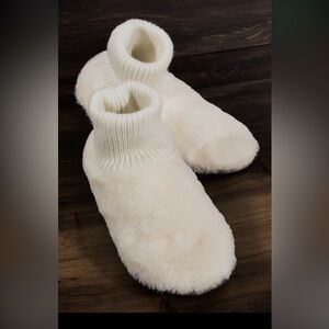Plush Faux Fur Cozy Cream Knit Women's Slippers NWT Size L/XL 8-10